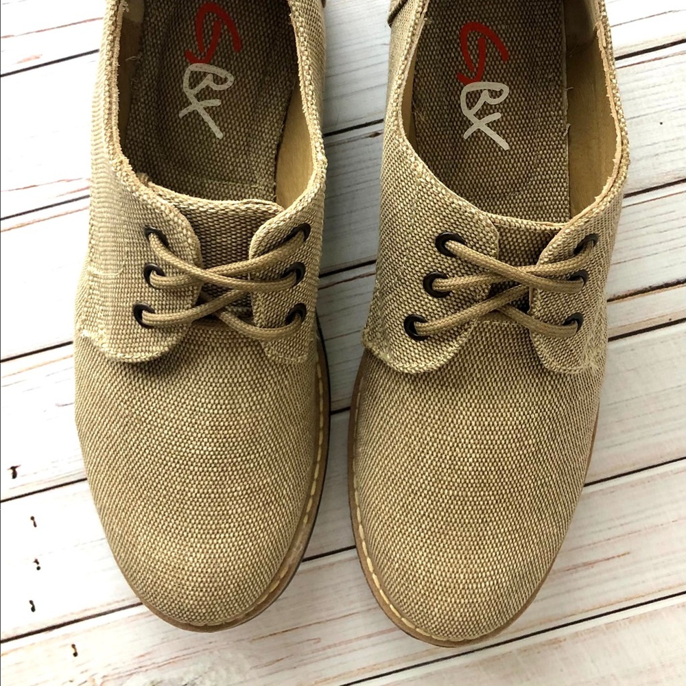 GBX Mens Oxford, Beige Canvas Size 9.5